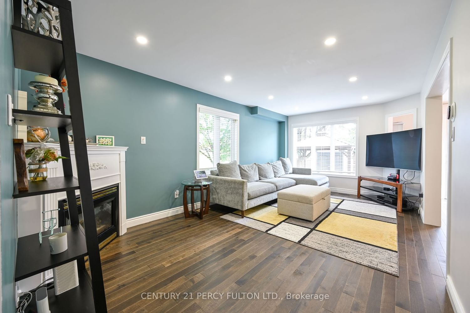 Listing Image 6
