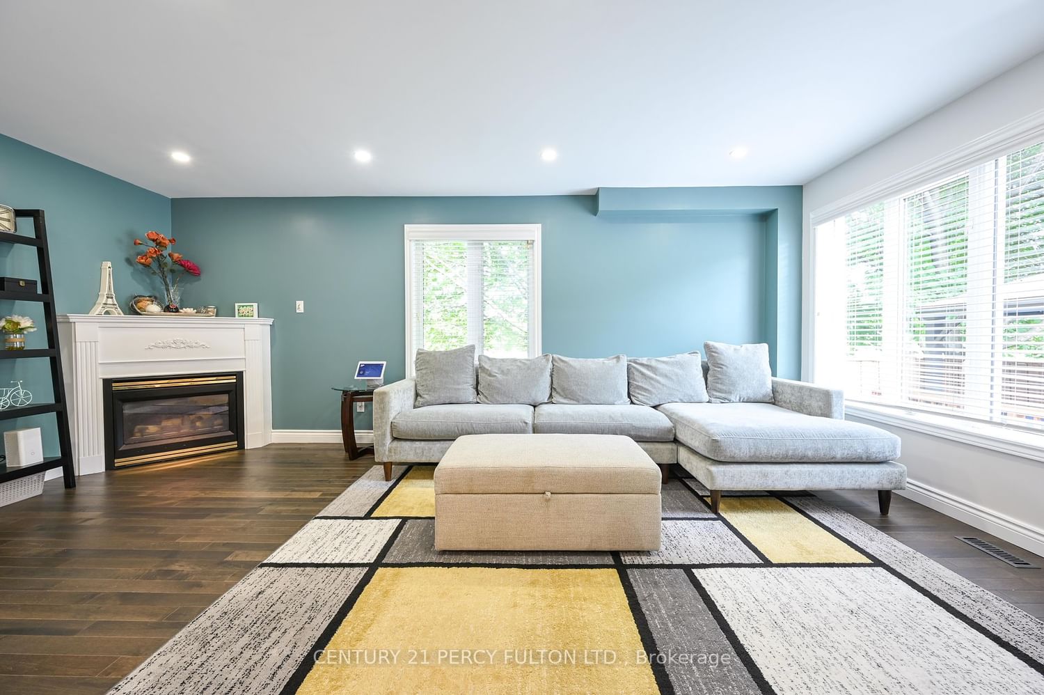 Listing Image 9