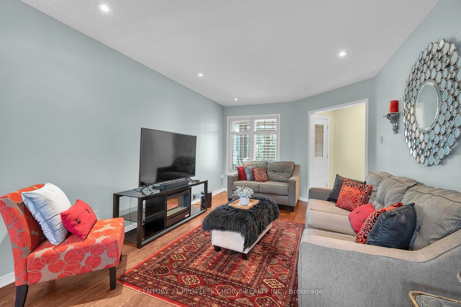 Listing Image 7