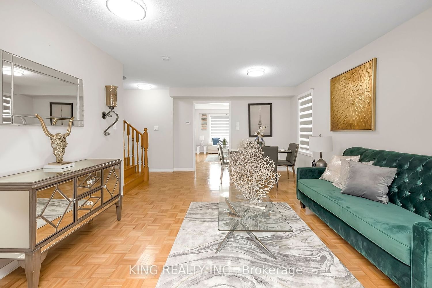 Listing Image 6