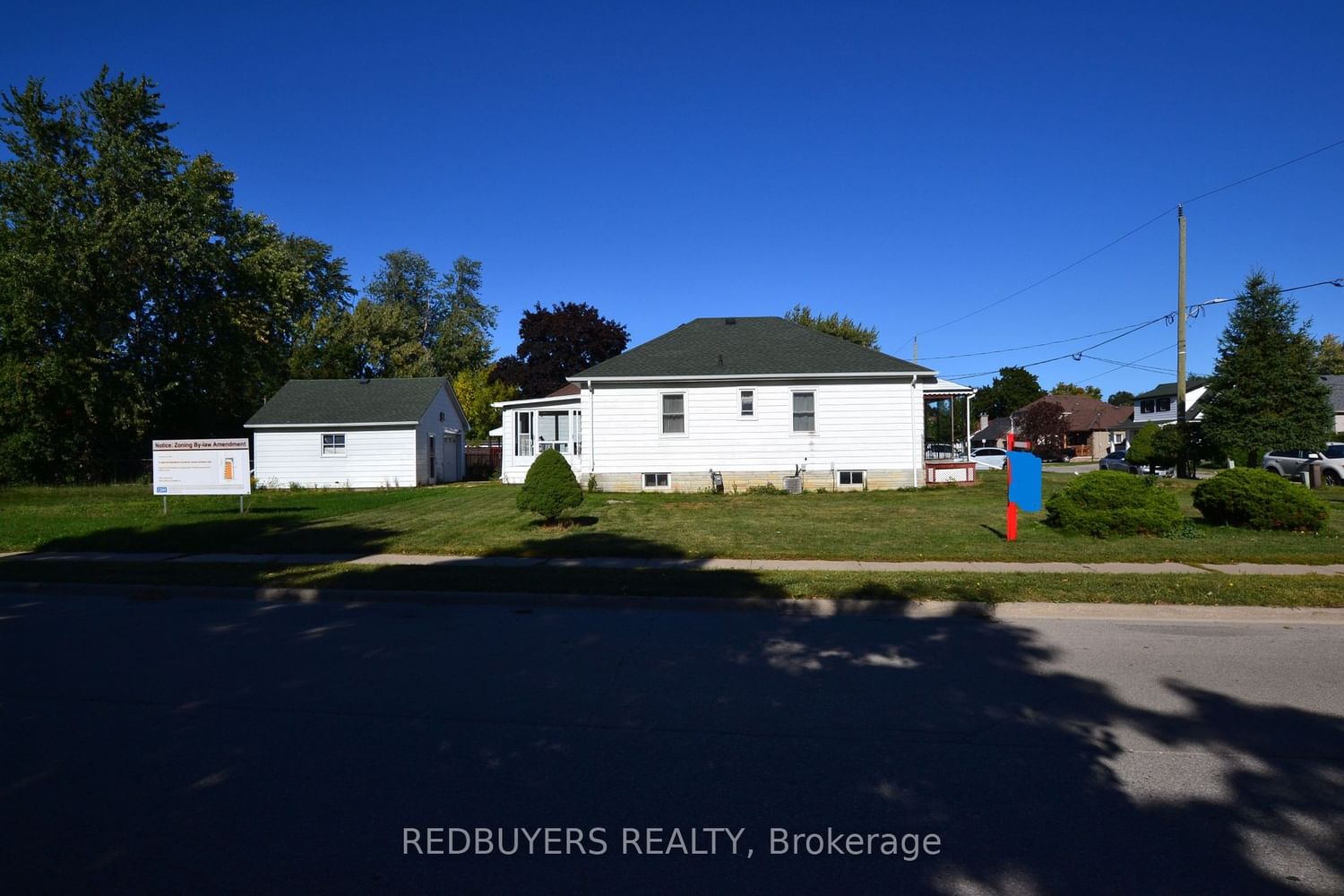 Listing Image 5