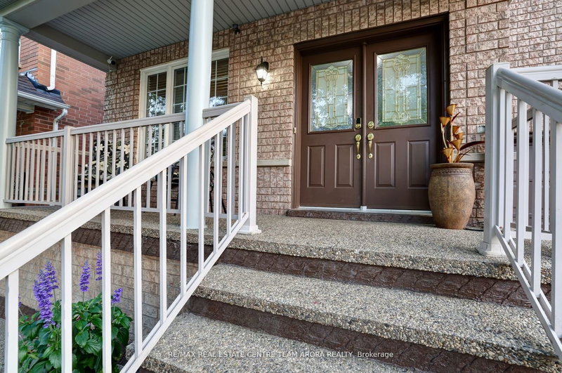 12 Humbolt Cres, Brampton, L7A 3G7 | Image 2