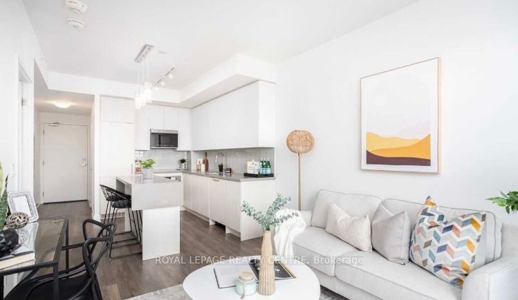 606 - 297 Oak Walk Dr, Oakville, L6H 3R6 | Image 2