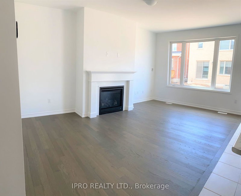 867 Whitlock Ave, Milton, L9E 1R8 | Image 3