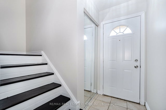 46 Fleetwood Crescent