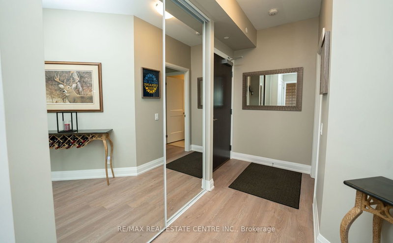 1106 - 15 Lynch St, Brampton, L6W 0C7 | Image 3