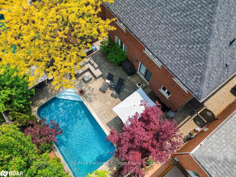 2202 BROOKHAVEN Cres, Oakville, L6M 5B8 | Image 3