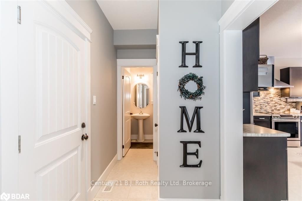 Listing Image 17