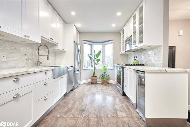 7 Normandy Pl, Oakville, L6K 1R9 | Image 3