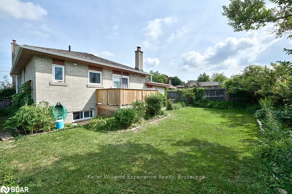 Listing Image 4