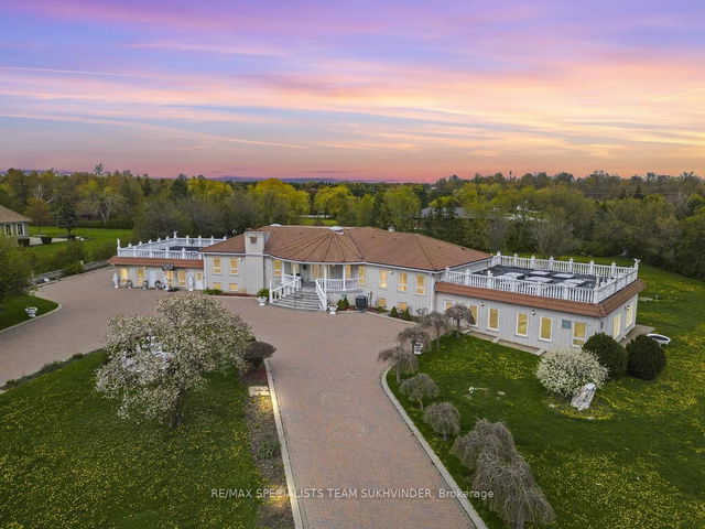 34 Michelangelo Boulevard