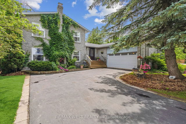 7 Davis Drive