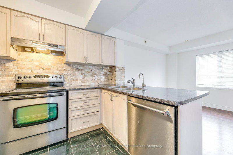 11 - 605 Shoreline Dr, Mississauga, L5B 4K3 | Image 3