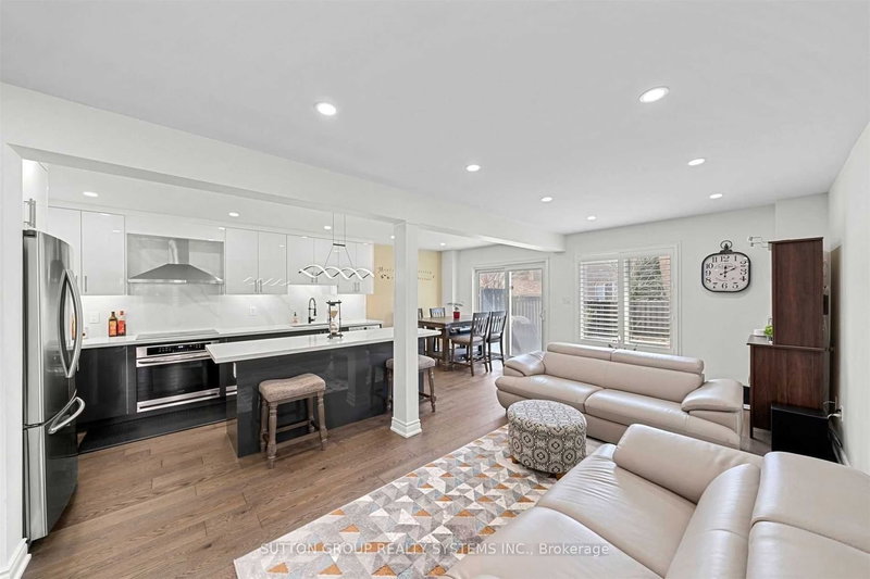 2418 Highcroft Rd, Oakville, L6M 4Y6 | Image 3