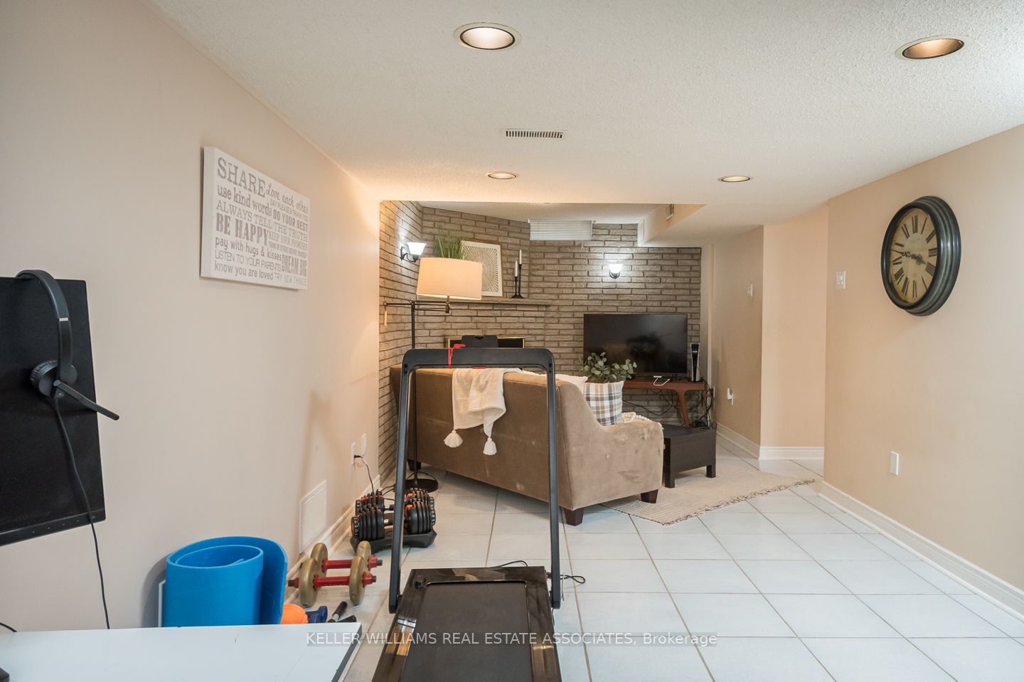 Listing Image 34