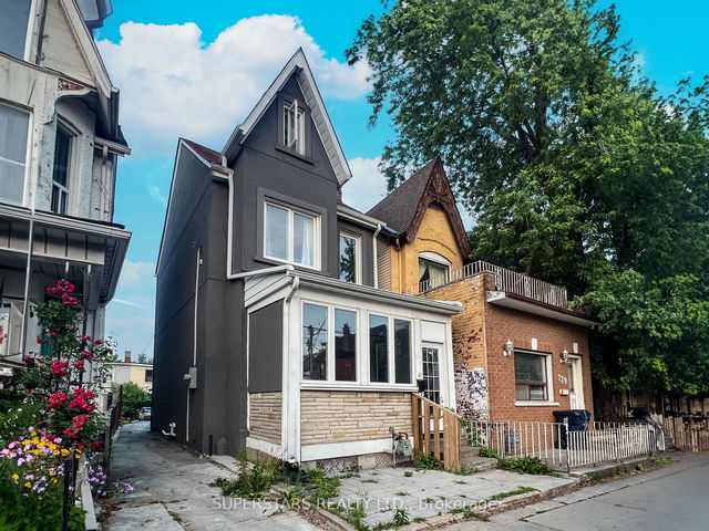 731 Lansdowne Avenue