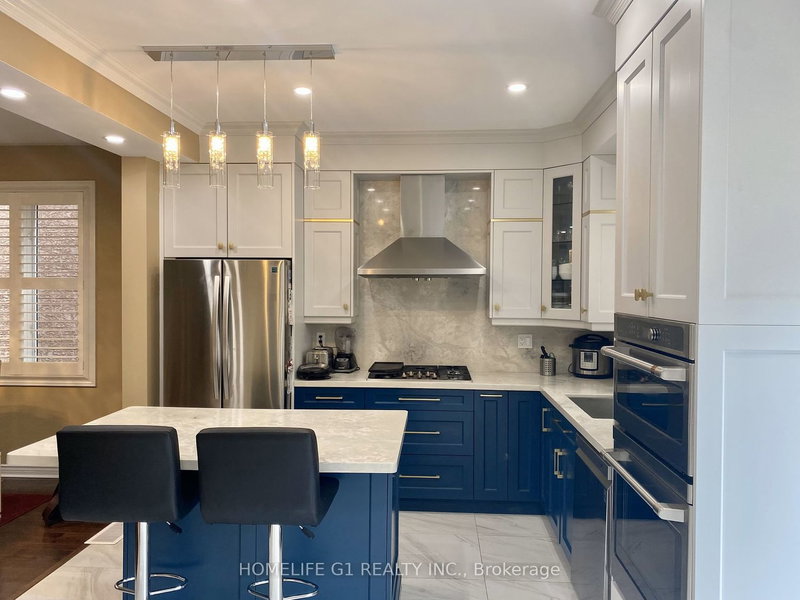 3034 Portree Cres, Oakville, L6M 5C4 | Image 3