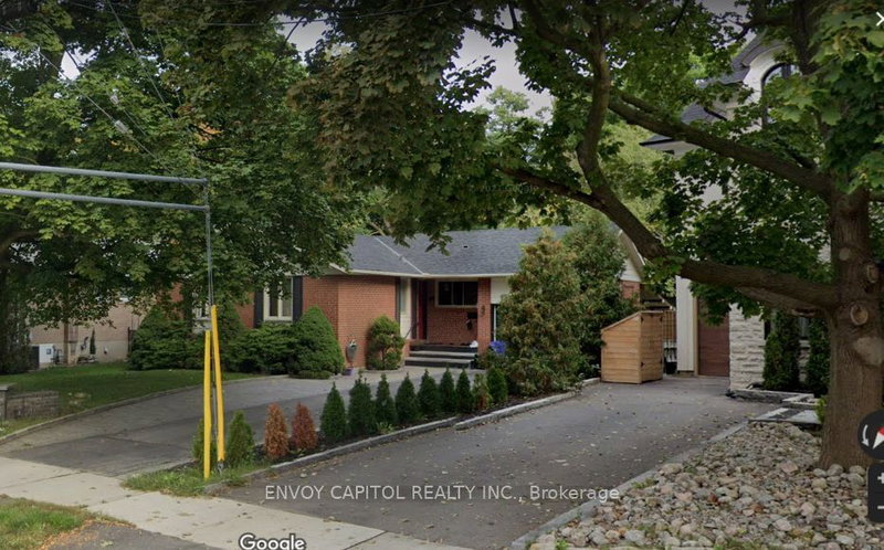 86 West Deane Park Dr, Toronto, M9B 2S3 | Image 2