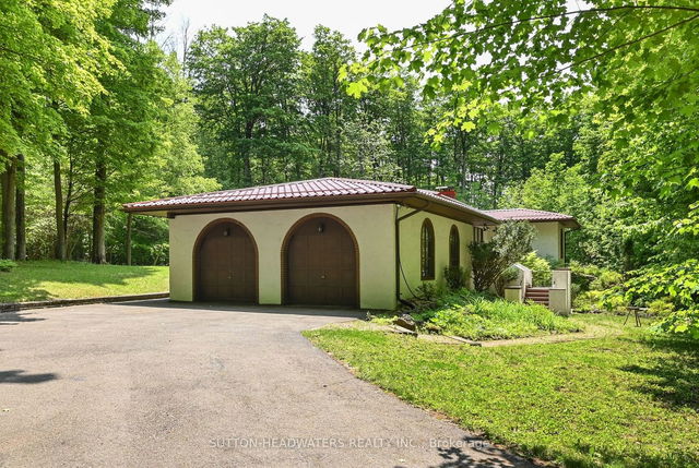7 Maple Meadow Court