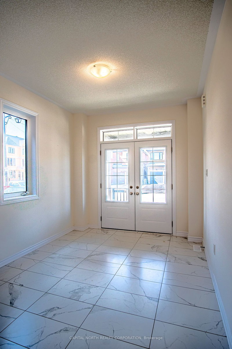 35 Petch Ave, Caledon, L7C 4J7 | Image 3