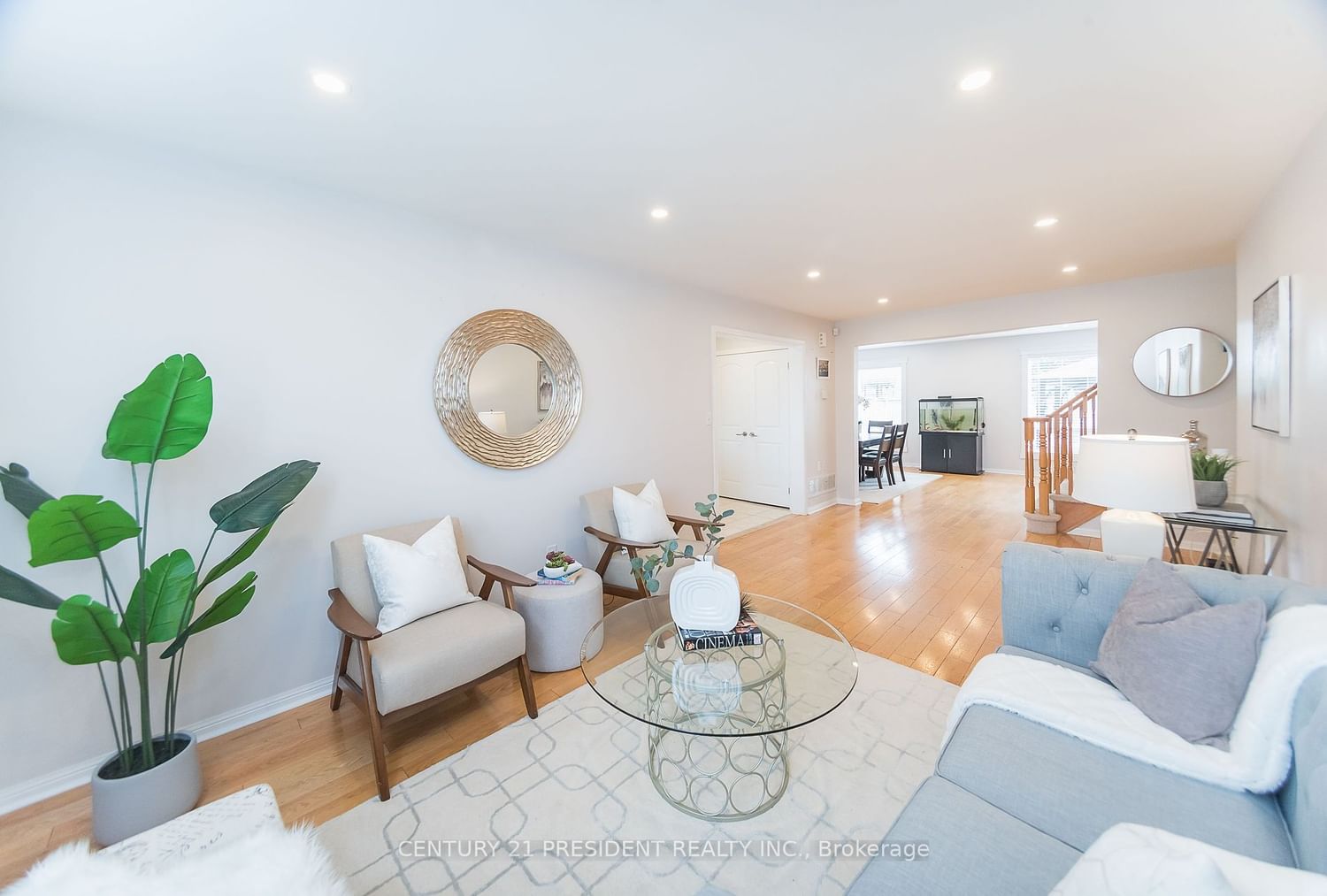 Listing Image 7