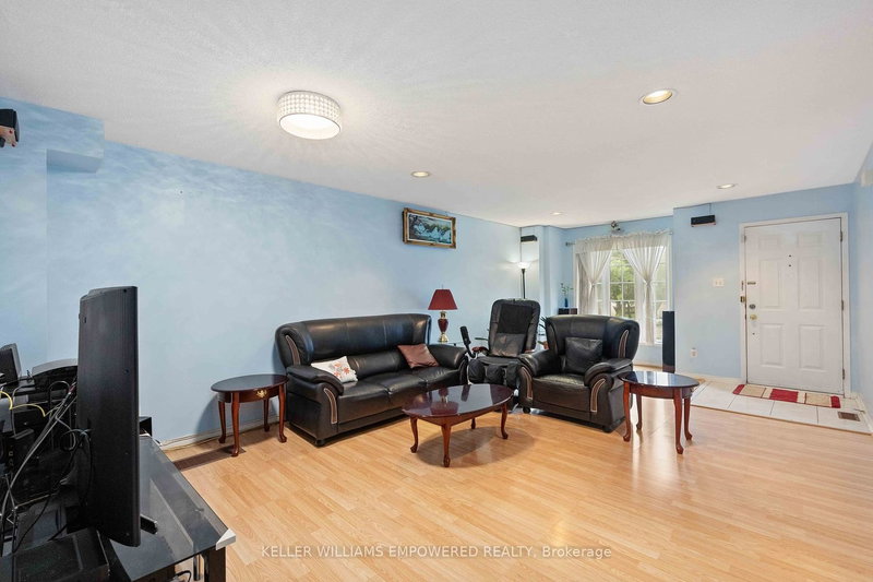1 Mulock Ave, Toronto, M6N 3C3 | Image 2