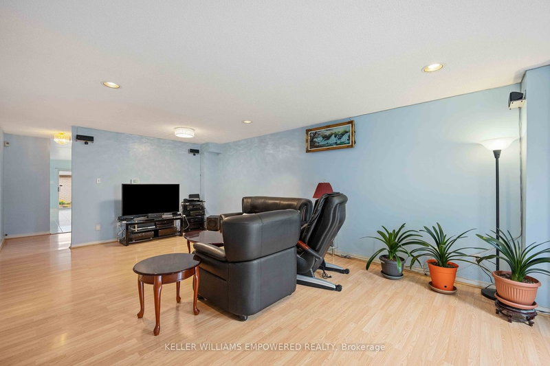 1 Mulock Ave, Toronto, M6N 3C3 | Image 3