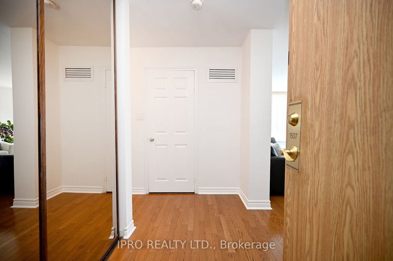 1507 - 1360 Rathburn Rd E, Mississauga, L4W 4H4 | Image 3