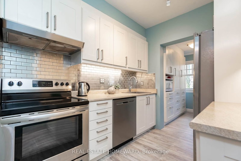 2nd Flr - 92 Indian Rd, Toronto, M6R 2V4 | Image 2