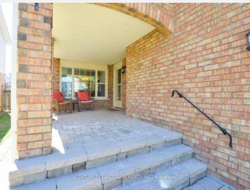 5690 Wells Pl, Mississauga, L5M 5T6 | Image 2