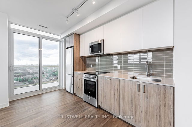 1107 - 1787 St Clair Avenue