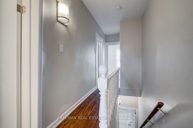 977 Dupont Street