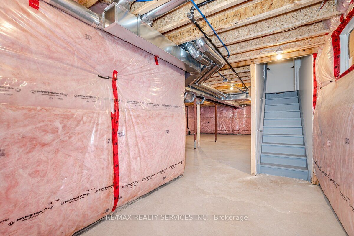 Listing Image 33