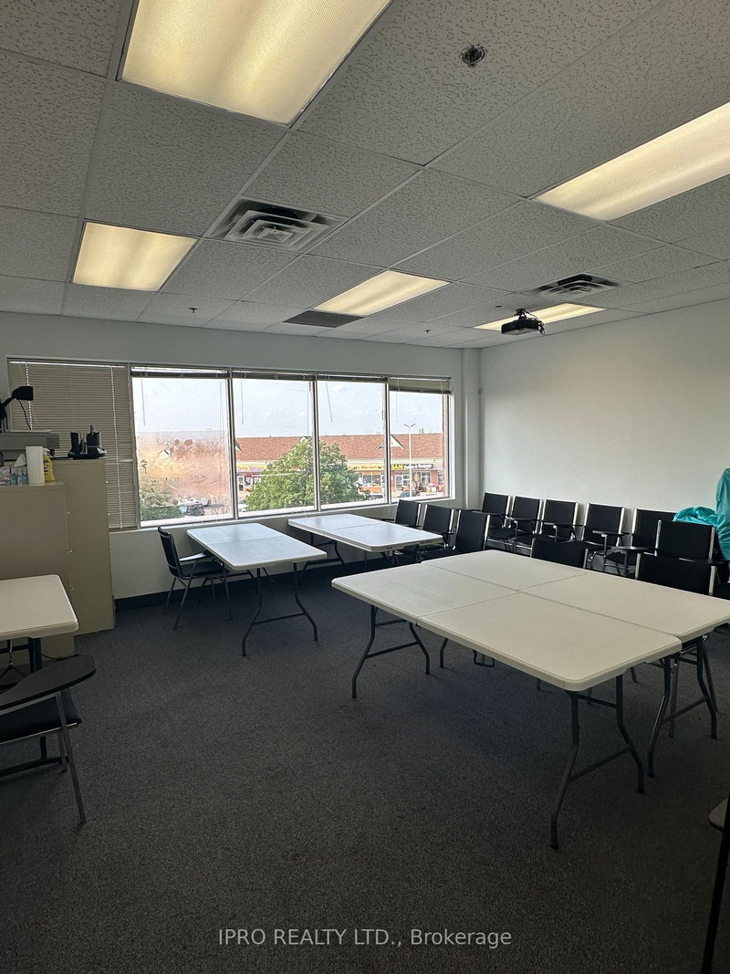 209 - 1090 Peter Robertson Blvd, Brampton, L6R 3B3 | Image 3