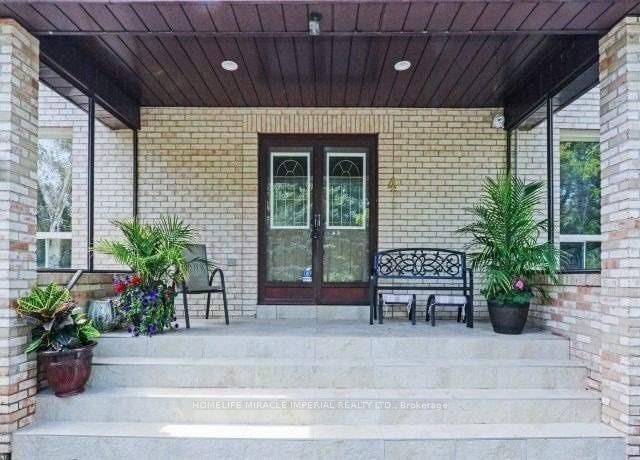 4 Bellini Ave, Brampton, L6P 0X7 | Image 2