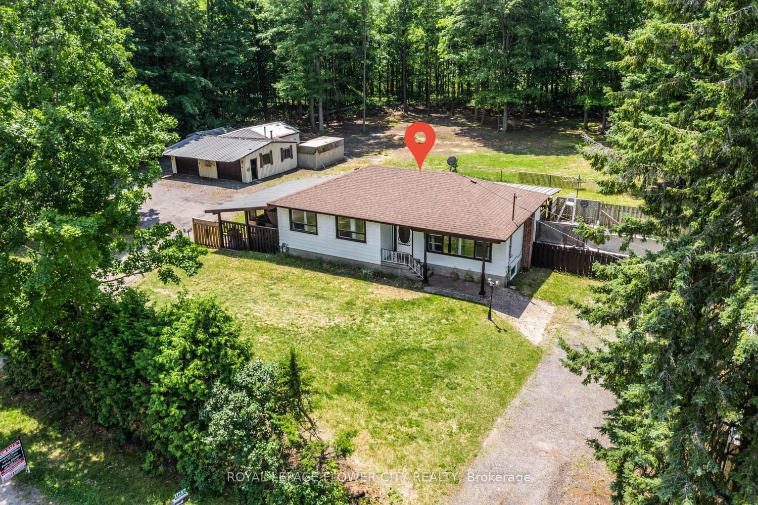 Listing Image 4