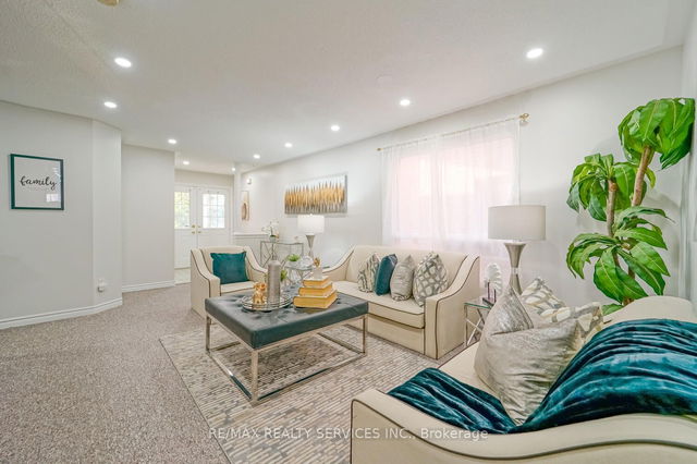 710 Spanish Moss Trail