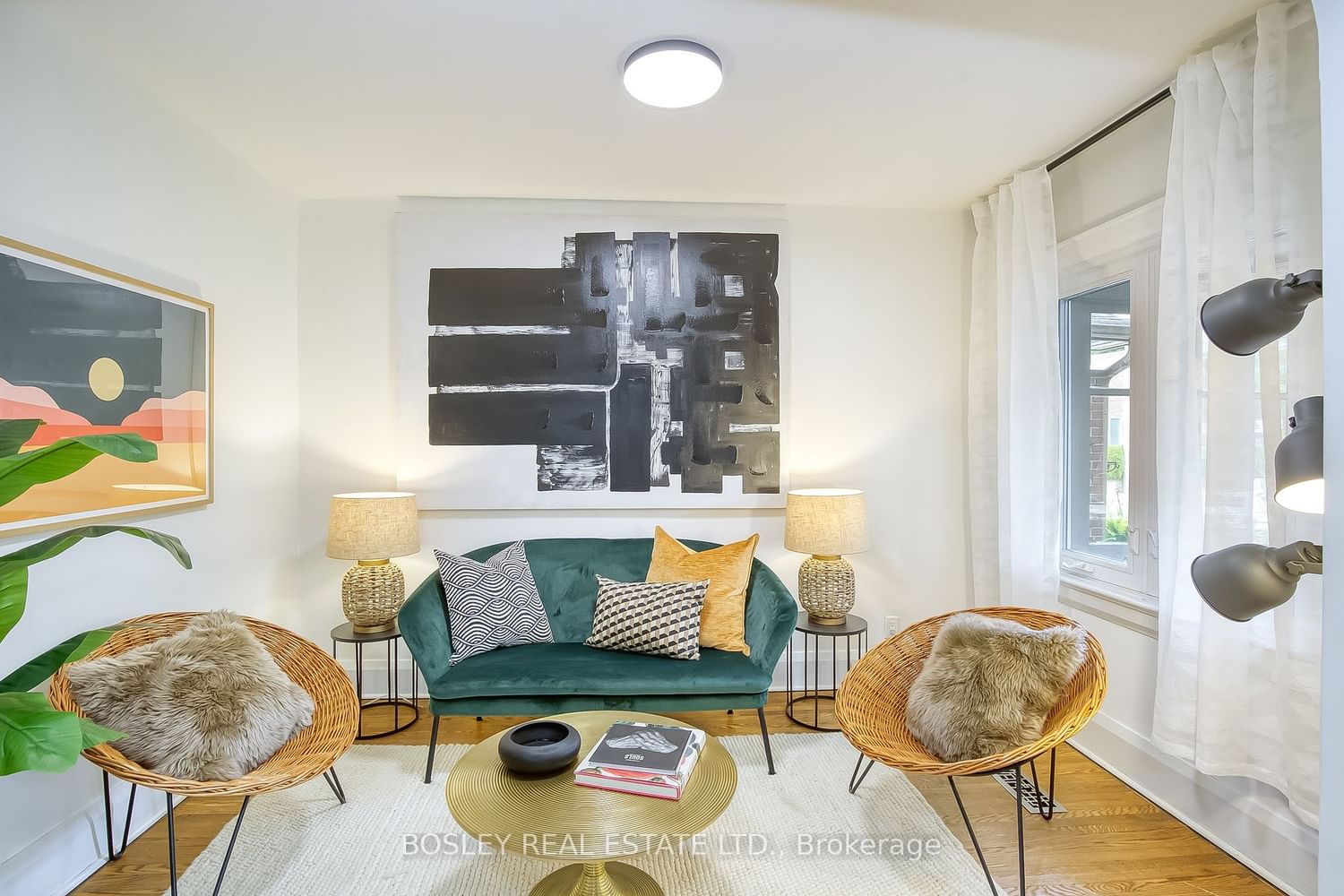 Listing Image 7