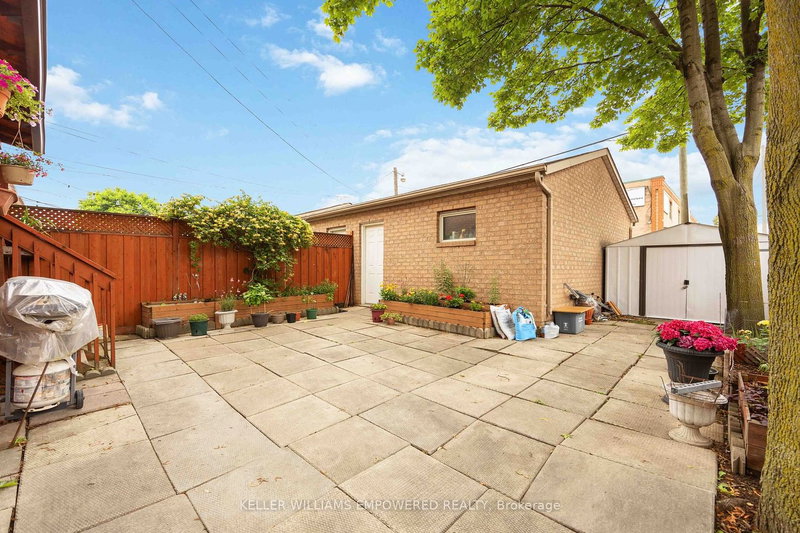 1 Mulock Ave, Toronto, M6N 3C3 | Image 2