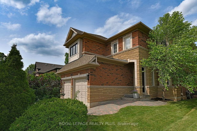 2227 Chickadee Crescent