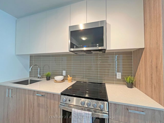 527 - 1787 St Clair Avenue