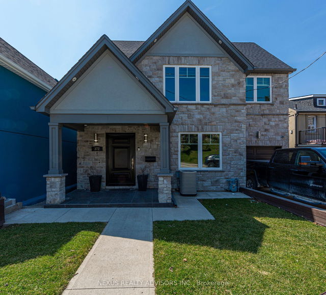 372 Silverthorn Avenue