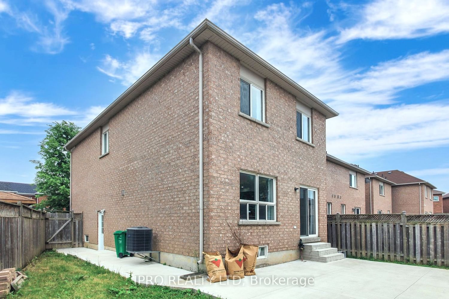Listing Image 27