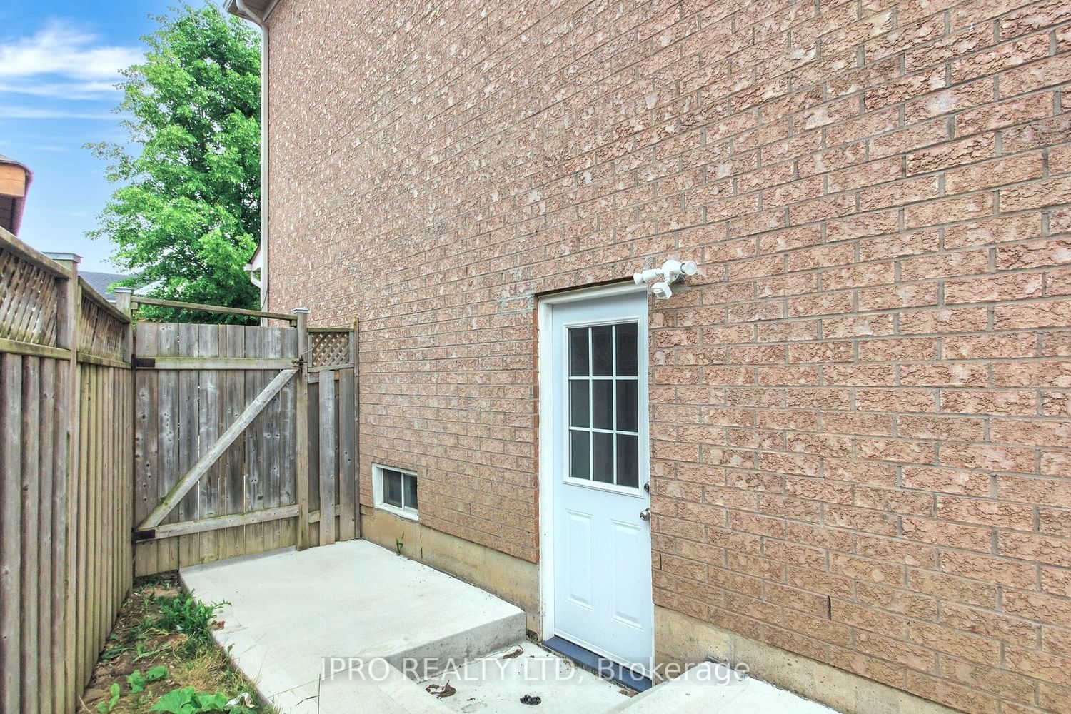 Listing Image 30