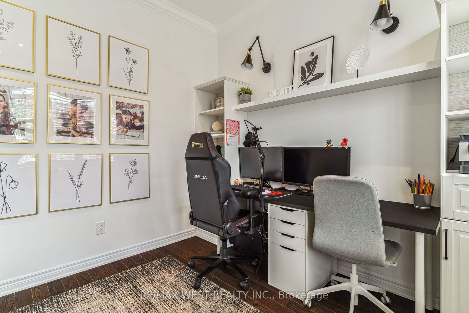 Listing Image 4
