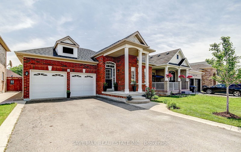 11 Midvale Rd, Brampton, L7A 2N1 | Image 2