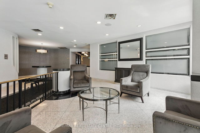 209 - 10 Laurelcrest Street