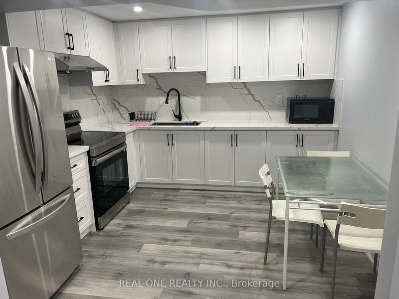 6150 Duford Dr, Mississauga, L5V 1A6 | Image 2