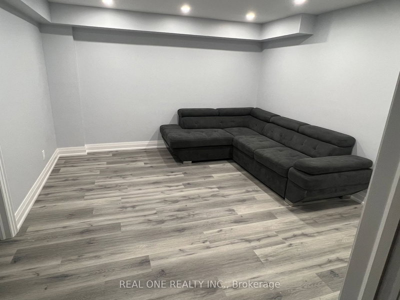 6150 Duford Dr, Mississauga, L5V 1A6 | Image 3