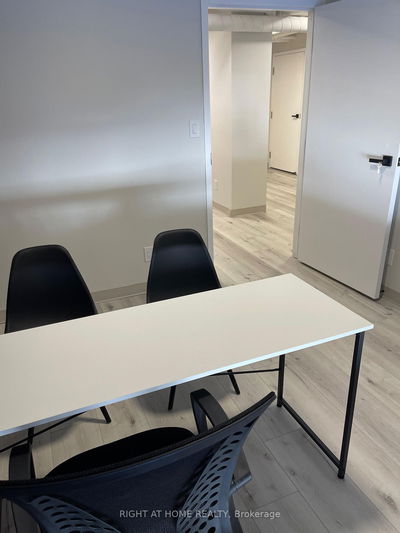 Unit C206 — 36 Via Bagnato, Toronto - Yorkdale-Glen Park image-0-2